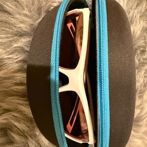 Optic nerve White Frame Sunglasses with Pink Lenses in Black Case